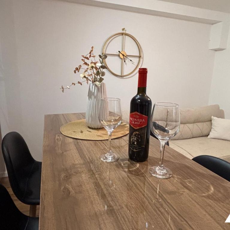 Apartman Herkul - Studio with Mountain View - 7