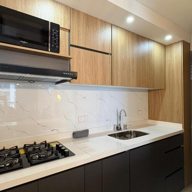 Golden Stays - Paisajes de ensueño en el Norte de Armenia - Apartamento de 3 dormitorios con vistas a las montañas - 14