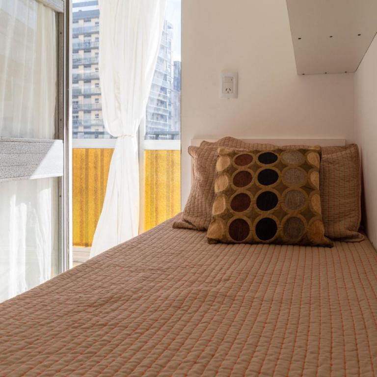 BT Homes - Avenida Colon - Departamentos en Centro a Metros del Mar & la Playa - Two-Bedroom Apartment with Balcony - 5