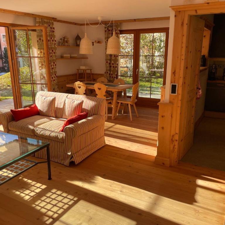 2,5 Zimmer Wohnung mit Bergblick in Engadin - Apartment mit 1 Schlafzimmer - 1