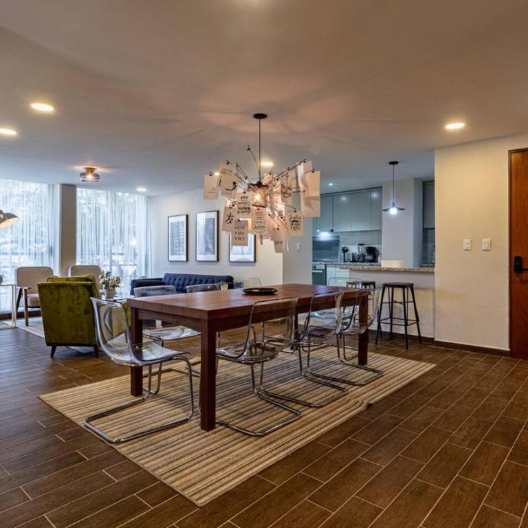 Private Balcony Home with Parking - Apartamento - 13
