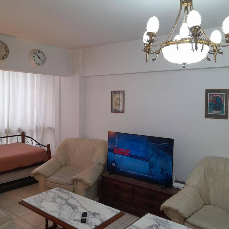 Colón y Güemes - Apartamento de 2 dormitorios - 1