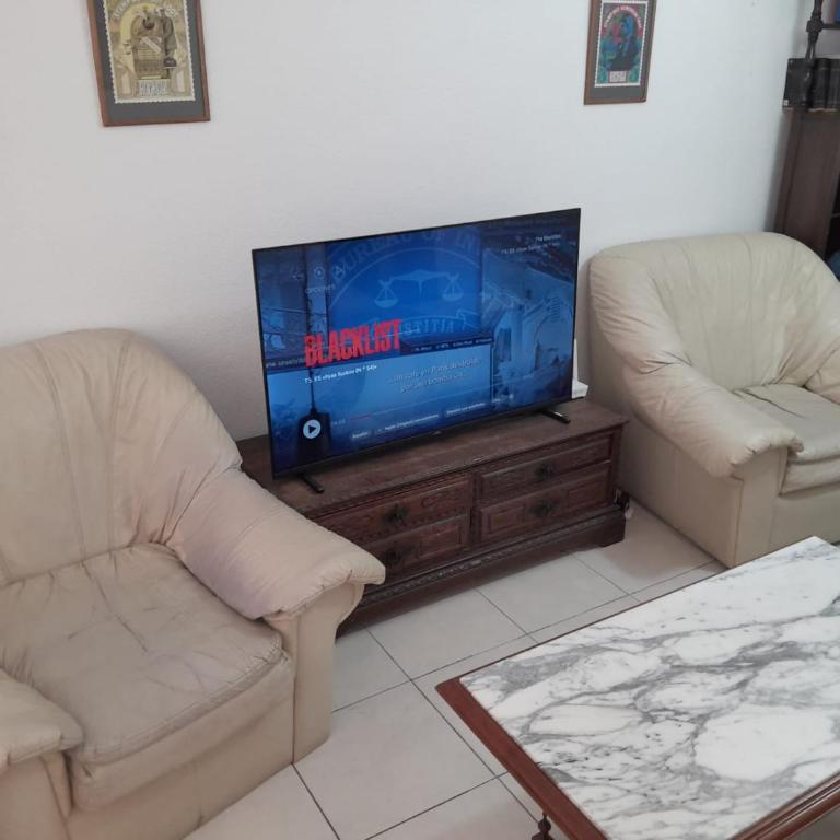 Colón y Güemes - Apartamento de 2 dormitorios - 2