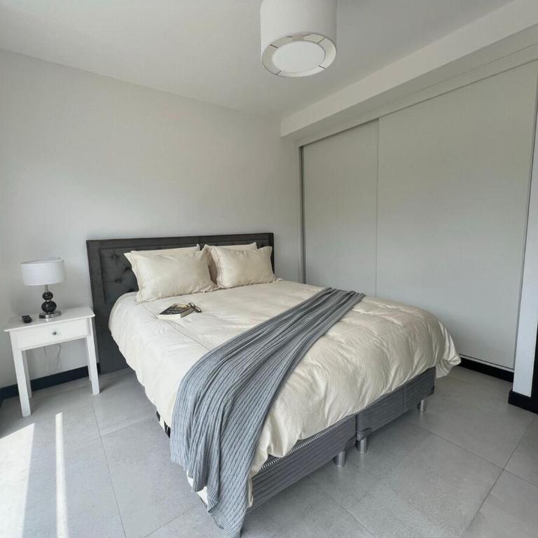 Departamento Nuevo Zona Güemes-Aldrey con cochera - Apartamento de 2 dormitorios - 9
