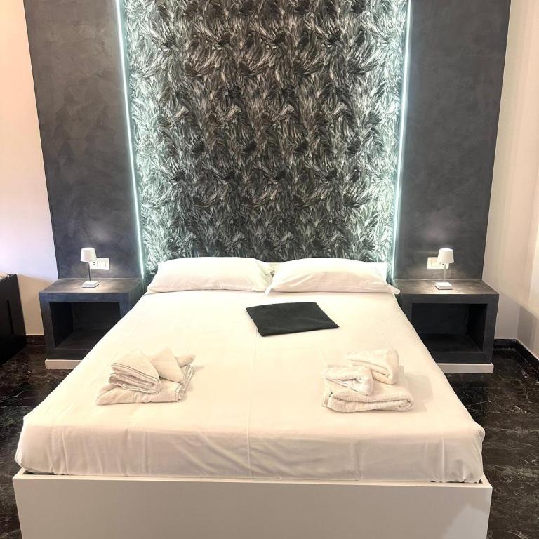 Gregory LeM Collection - Premium Quadruple Room - 3