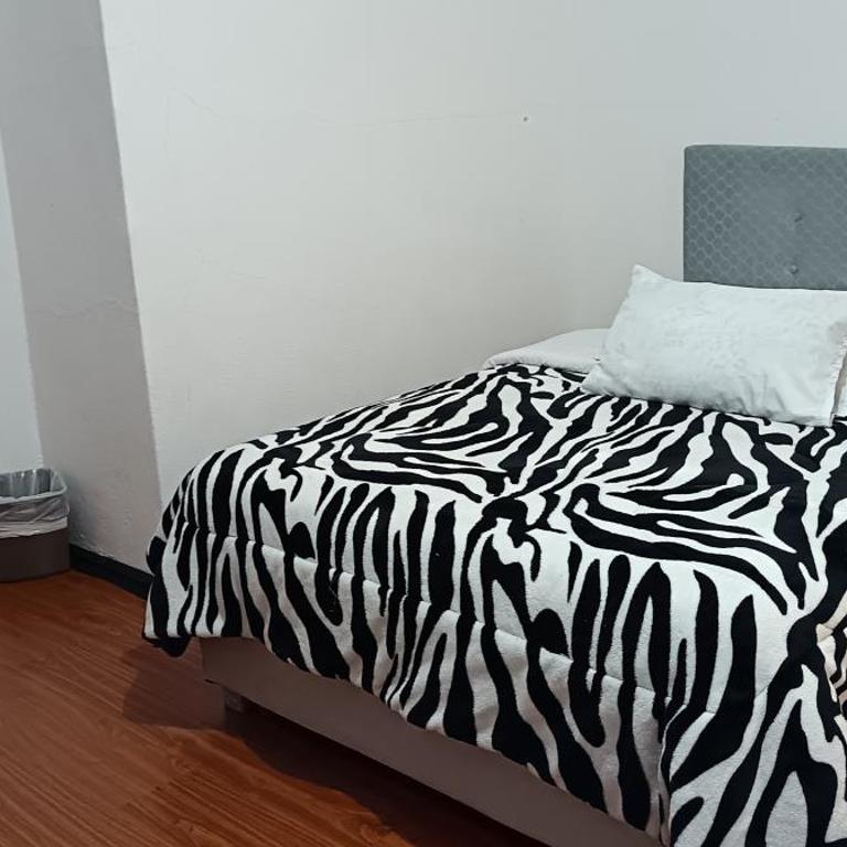 La Perla Cuencana Hostal - Habitación Doble Económica - 2