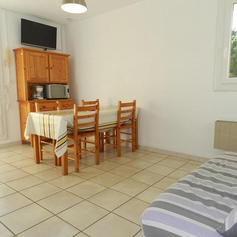Appartement 3 pièces 5 couchages avec garage privé à Bormes-les-Mimosas - FR-1-251-896 - Appartement - 5