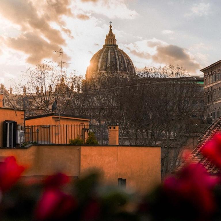 Comfortable Vatican, Pope View Window with St Peter View - Appartamento con 2 Camere da Letto - 1