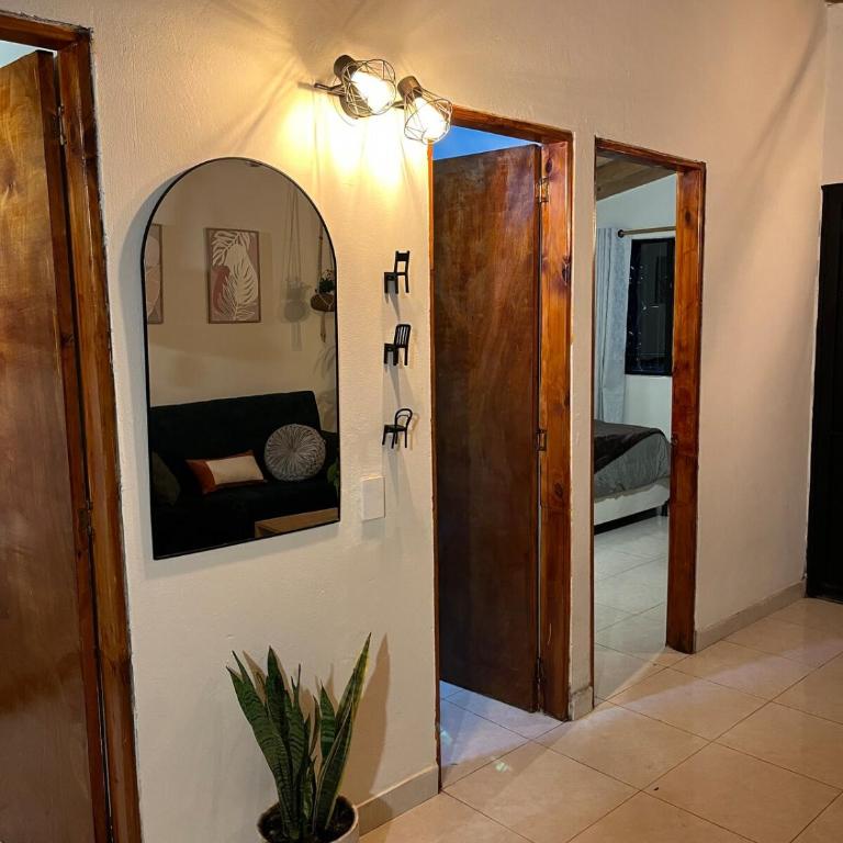 Casa Moderna en el Bosque Jacuzzi y Deck Privado - Villa de 2 dormitorios - 21