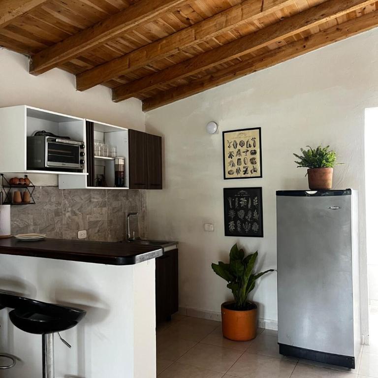 Casa Moderna en el Bosque Jacuzzi y Deck Privado - Villa de 2 dormitorios - 27
