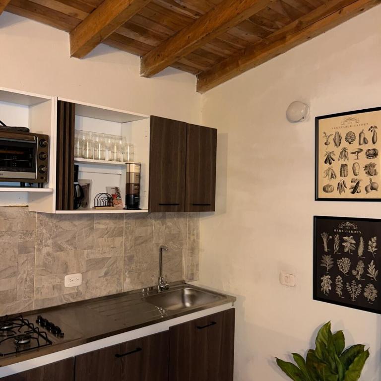 Casa Moderna en el Bosque Jacuzzi y Deck Privado - Villa de 2 dormitorios - 29