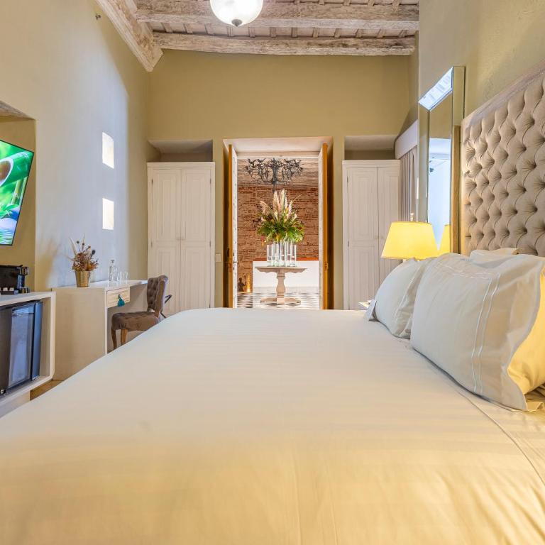 Hotel Casa del Gobernador - Deluxe Room - 13