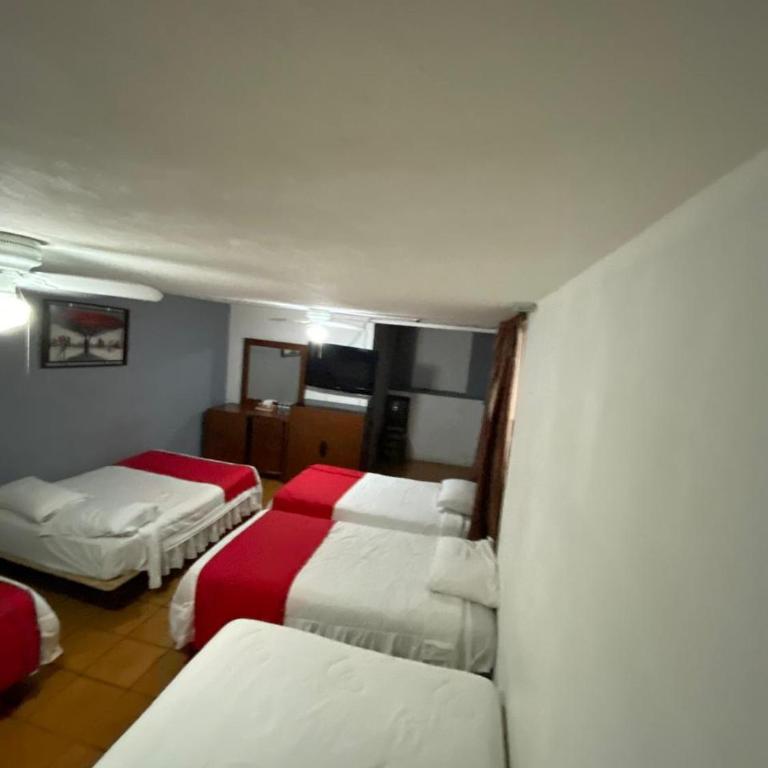 Hotel Puerto México Aeropuerto - Habitación Familiar (7 adultos) - 2