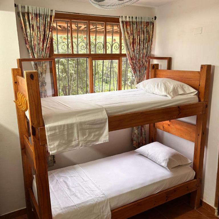 Casa Italia Guest House - Family Room - 7