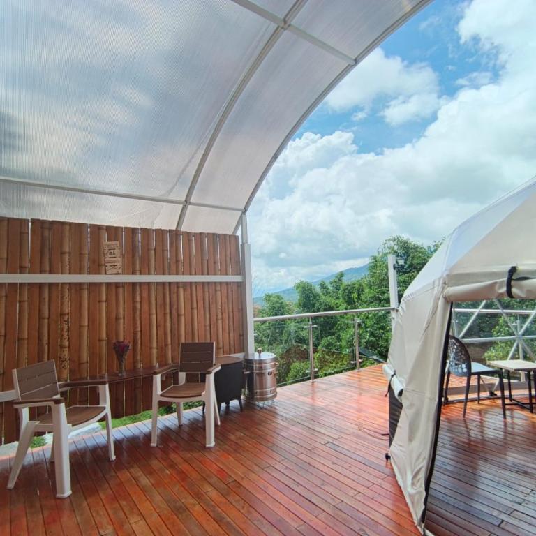 Glamping Morpho Azul Silvania Cundinamarca - Habitación Doble con vistas a la montaña - 3