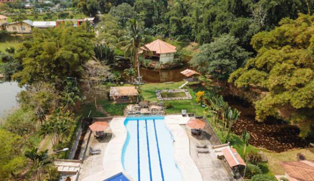 hermoso apartamento en Loreto - Three-Bedroom Apartment - 2