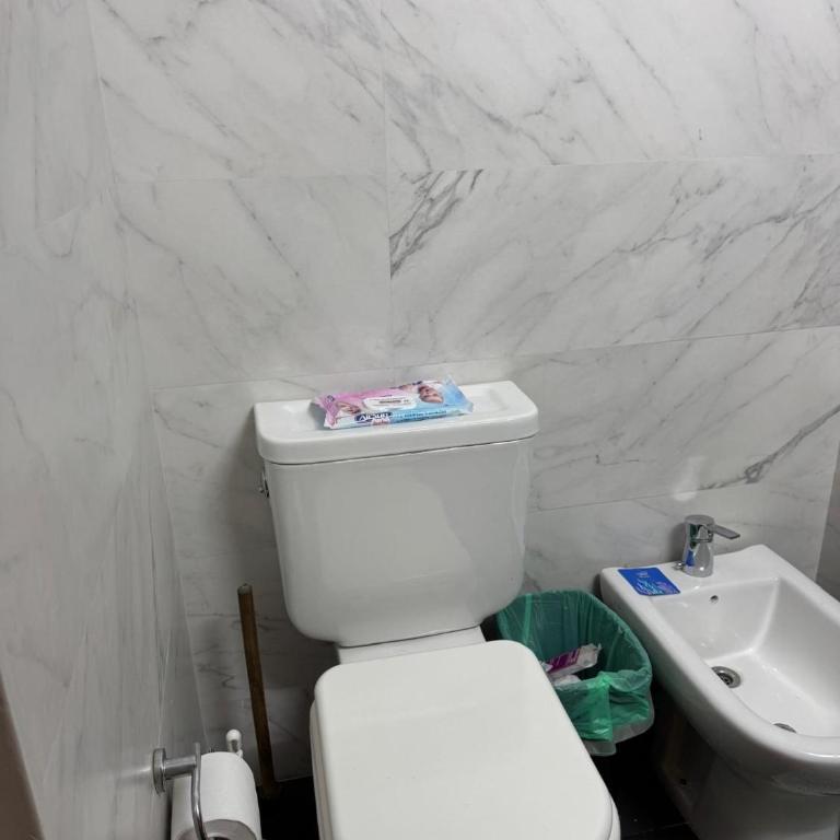 Habitación con baño privado en Punta carretas - Single Room with Bathroom - 9