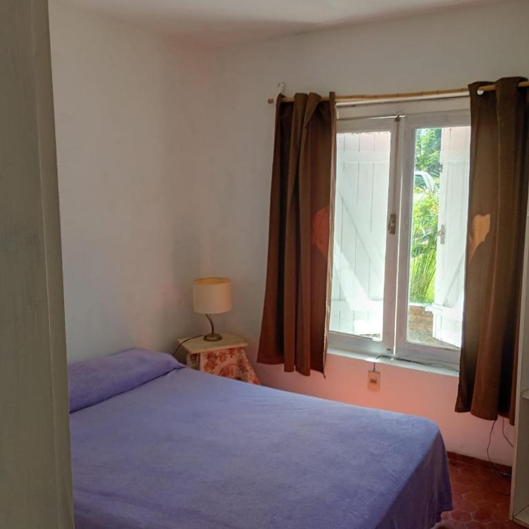 Casa con pileta y parrilla - Three-Bedroom House - 8