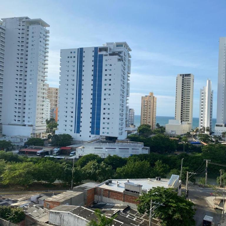 Entire apartment with amazing views Tower 811 - Three-Bedroom Apartment - 18