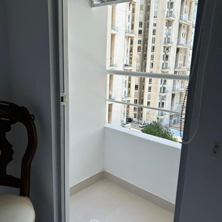 Entire apartment with amazing views Tower 811 - Three-Bedroom Apartment - 25