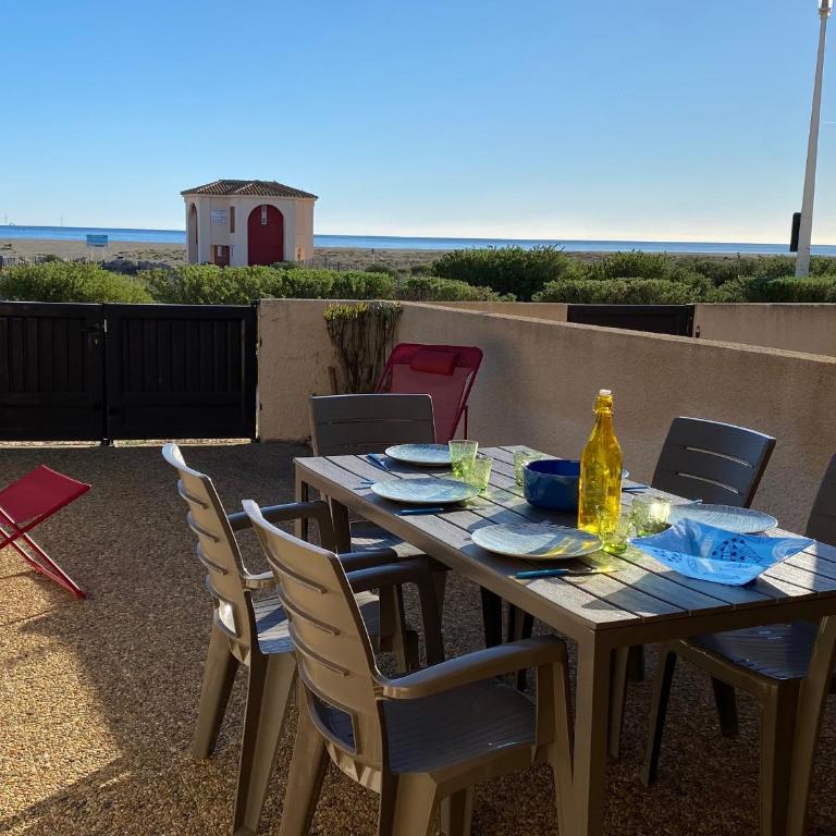 Port Leucate : Villa T2 Mezzanine Climatisée, Animaux <10kg OK, 5 pers., Front de Mer, PKG - FR-1-798-61 - Villa - 1