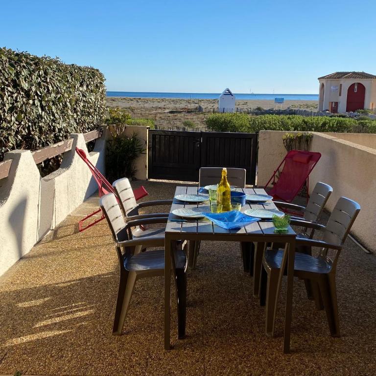 Port Leucate : Villa T2 Mezzanine Climatisée, Animaux <10kg OK, 5 pers., Front de Mer, PKG - FR-1-798-61 - Villa - 2