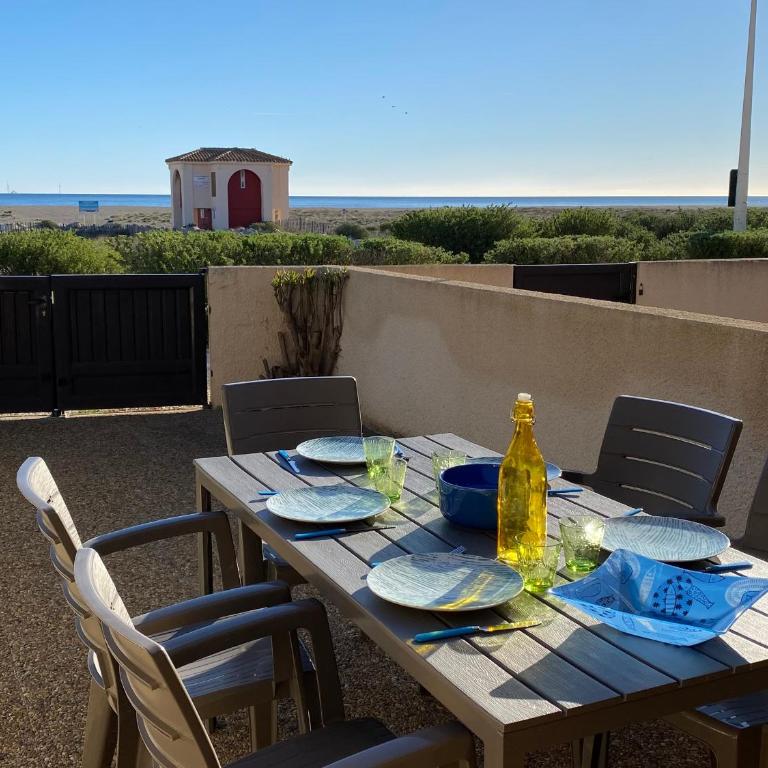 Port Leucate : Villa T2 Mezzanine Climatisée, Animaux <10kg OK, 5 pers., Front de Mer, PKG - FR-1-798-61 - Villa - 3