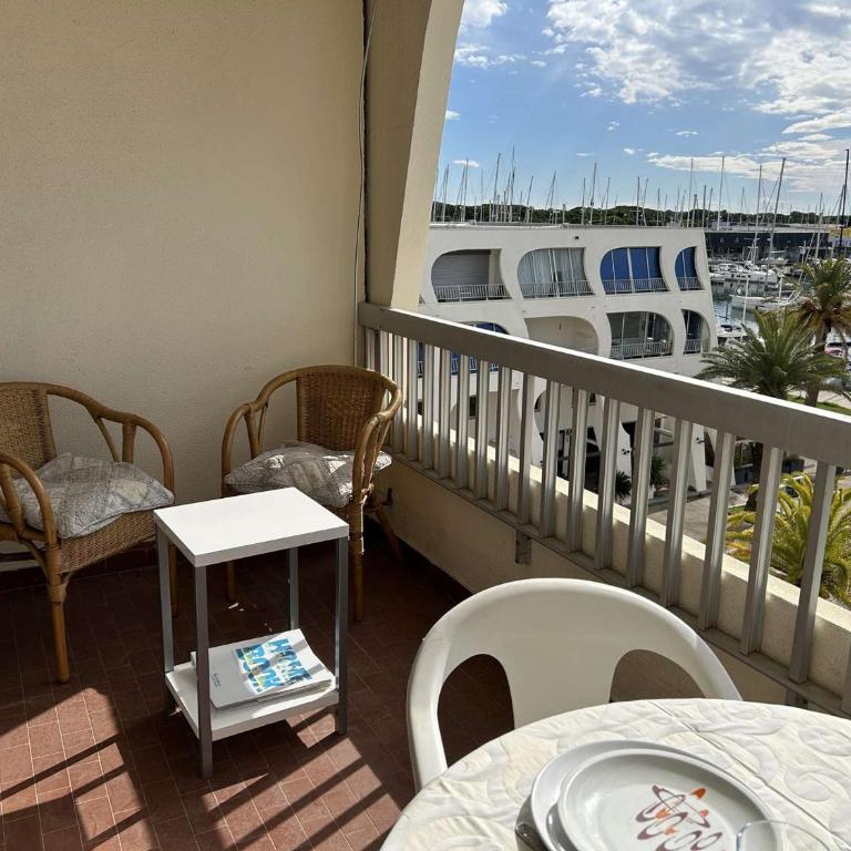 Appartement 4 pers. avec parking à Port Camargue - FR-1-250-324 - Apartment - 4