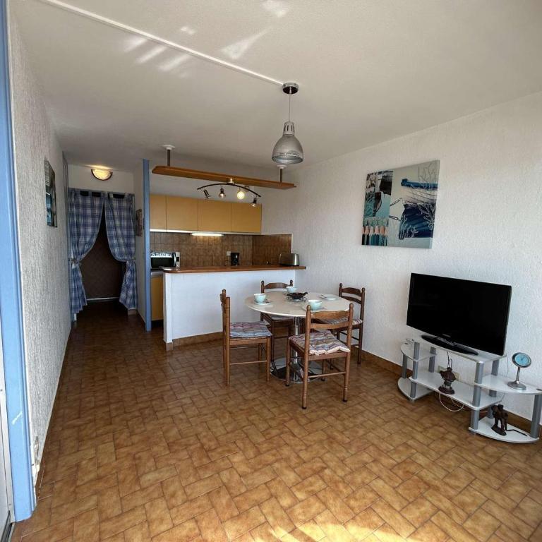 Appartement 4 pers. avec parking à Port Camargue - FR-1-250-324 - Apartment - 7