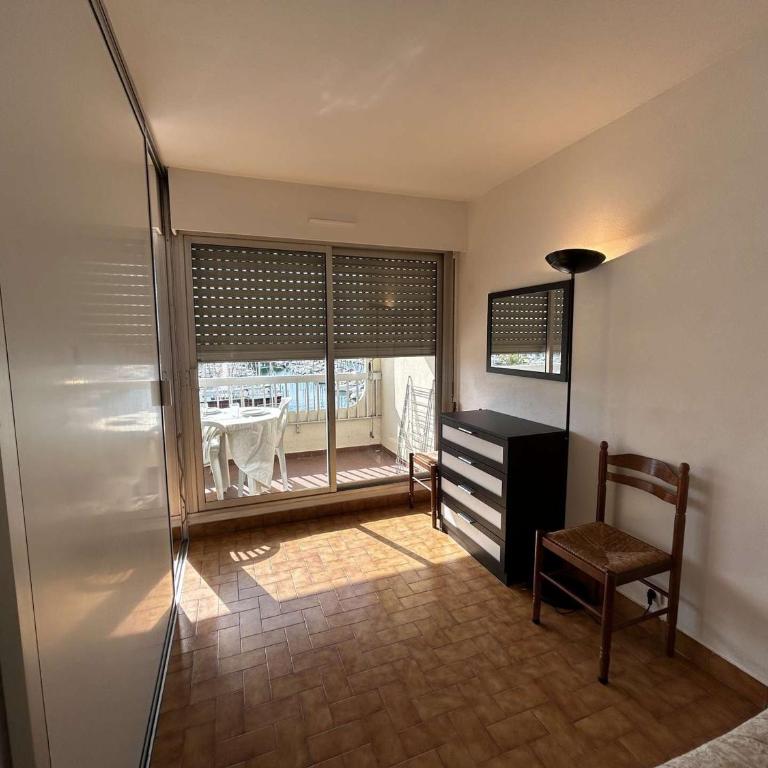 Appartement 4 pers. avec parking à Port Camargue - FR-1-250-324 - Apartment - 13