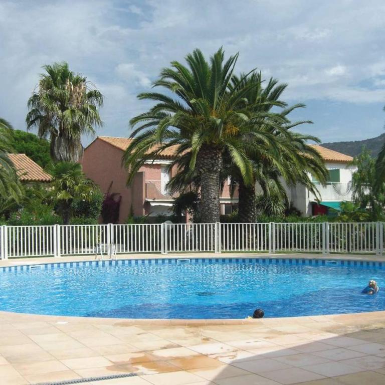 Duplex climatisé 2 chambres avec piscine et parking - Le Lavandou - FR-1-251-905 - Maison de Vacances - 1
