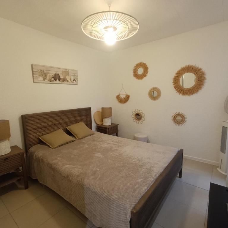 Appartement RDC proche plages avec parking - FR-1-776-145 - Apartment - 6