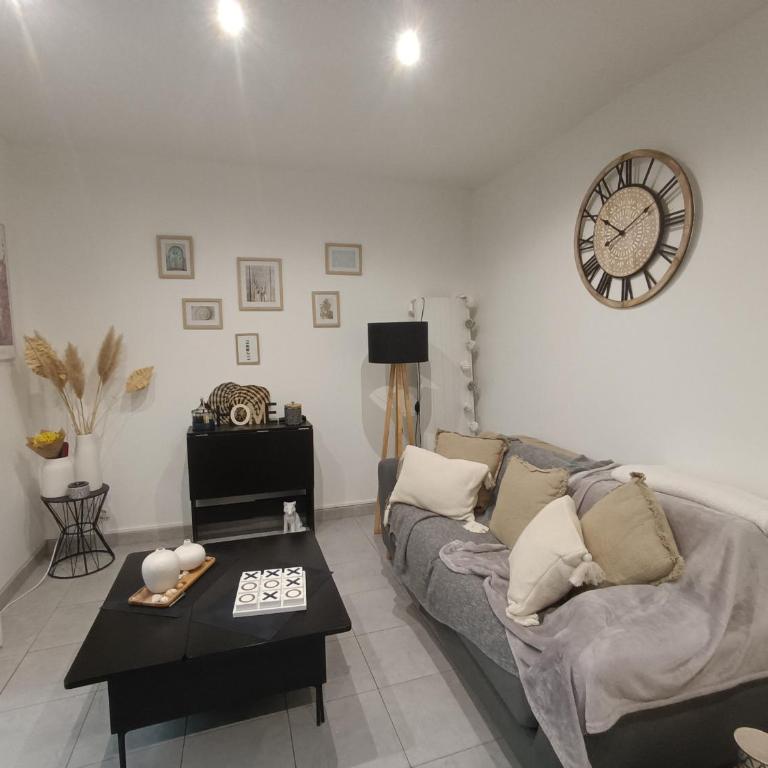 Appartement RDC proche plages avec parking - FR-1-776-145 - Apartment - 9