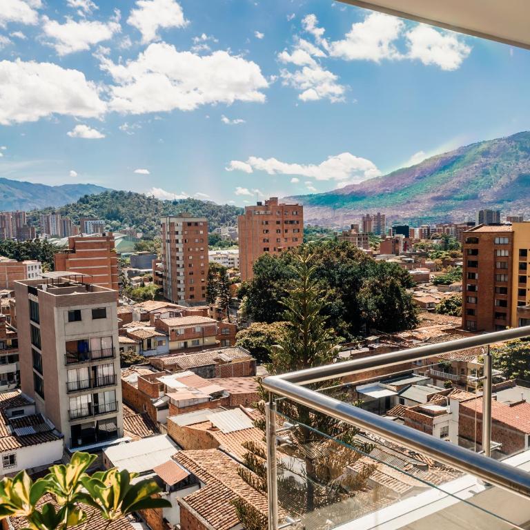 Sonata 44 Hotel Laureles - Habitación Doble con balcón - 3