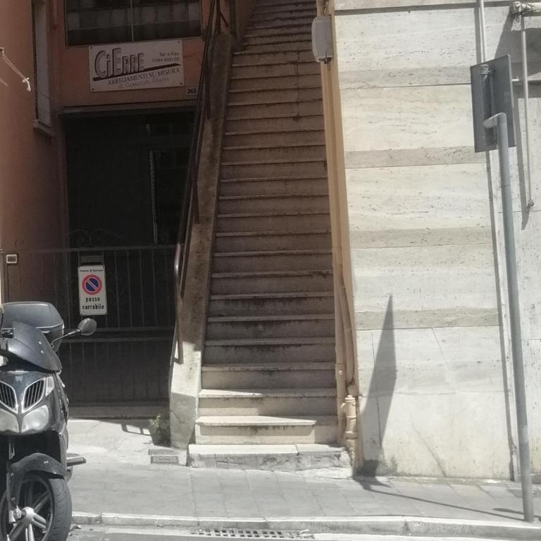 Vista mare a Sanremo - Appartamento con 3 Camere da Letto - 2