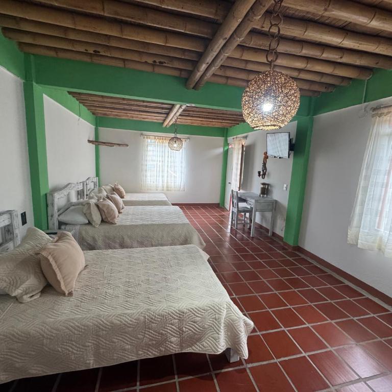 Ecohotel Santa Barbara - Habitación Triple con balcón - 39