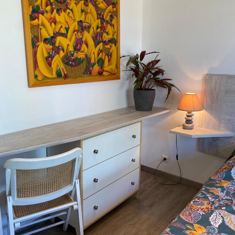 Le Mazet de Papaye 2 Chambres Terrasse BBQ Plage à 400 Mètres - Apartment mit 2 Schlafzimmern mit Balkon und Terrasse - 10