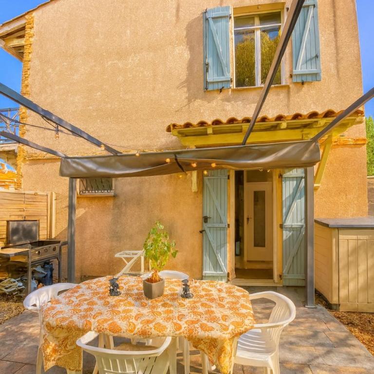 Le Mazet de Papaye 2 Chambres Terrasse BBQ Plage à 400 Mètres - Apartment mit 2 Schlafzimmern mit Balkon und Terrasse - 2