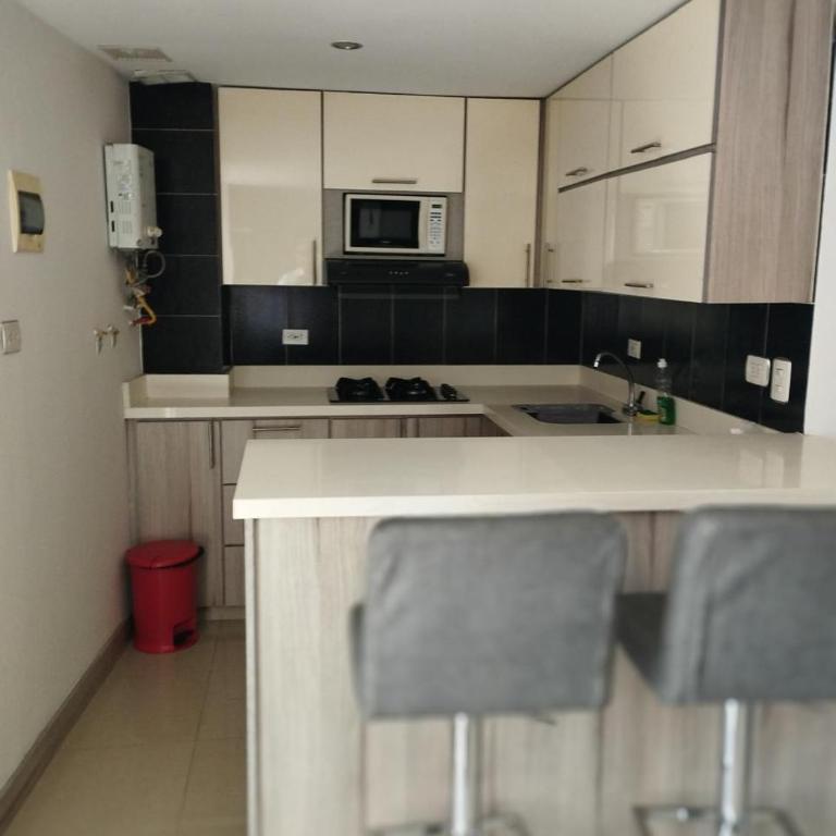 Excelente Apartamento - Apartamento de 1 dormitorio - 2
