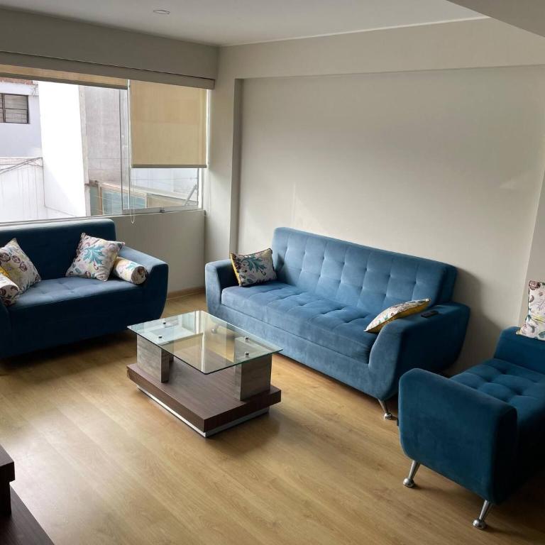 Room with 2 beds - Shared Apartment - Double or Twin Room - 6
