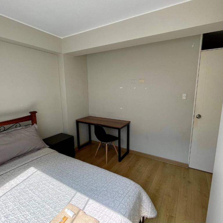 Room with 2 beds - Shared Apartment - Double or Twin Room - 15