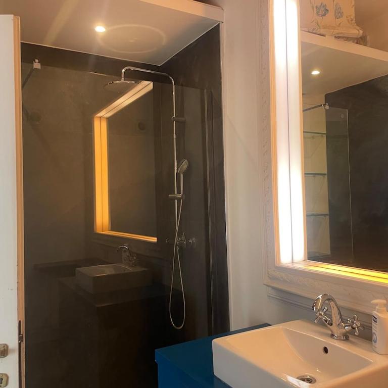 Charme apartment in Rome - Appartement 3 Chambres Supérieur - 10