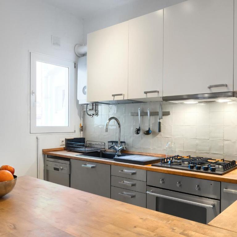 Cosy Sants Apartment - Apartment - 6