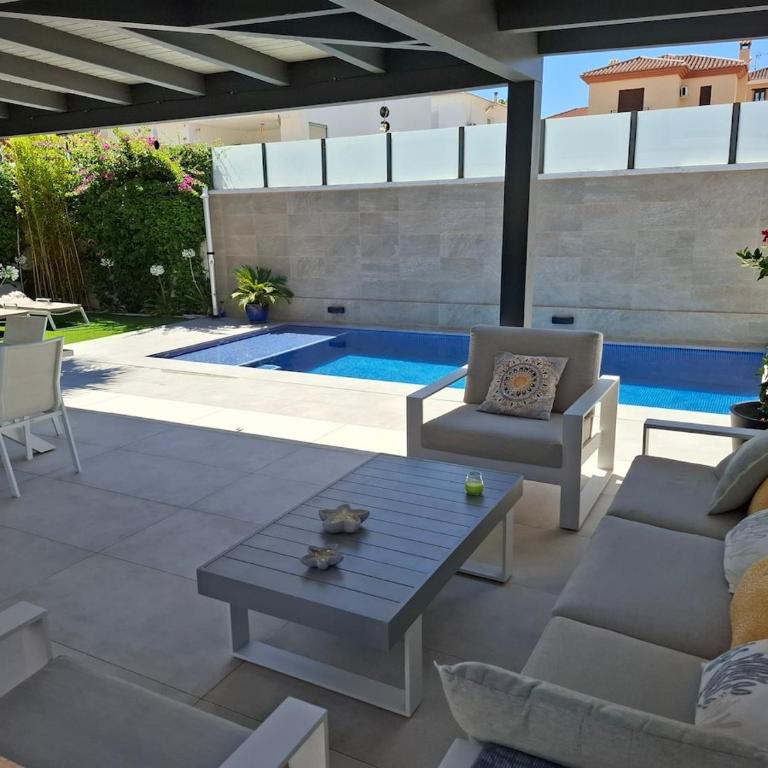 Villa Corni - Four-Bedroom House - 12