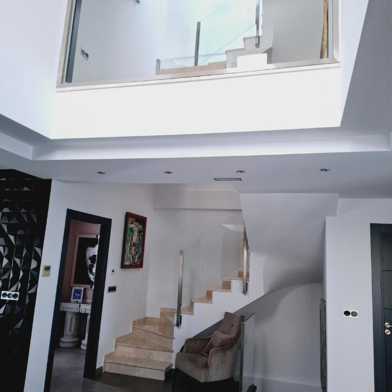 Villa Corni - Four-Bedroom House - 32