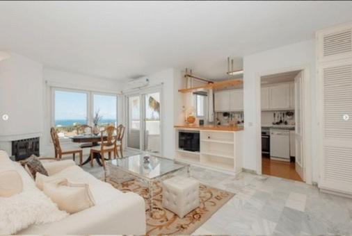 Penthouse Marbella, Panoramic Sea Views, Terrace, Pool & Parking - Apartamento de 2 dormitorios - 2