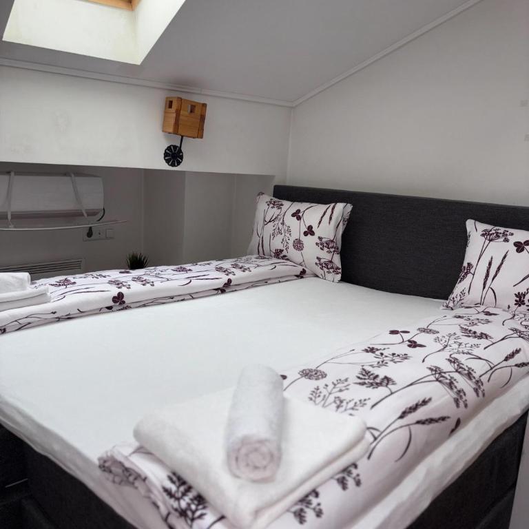 Residence Mahala - Boutique Stay Near Old Town - Deluks Dvokrevetna Soba sa Bračnim Krevetom - 3
