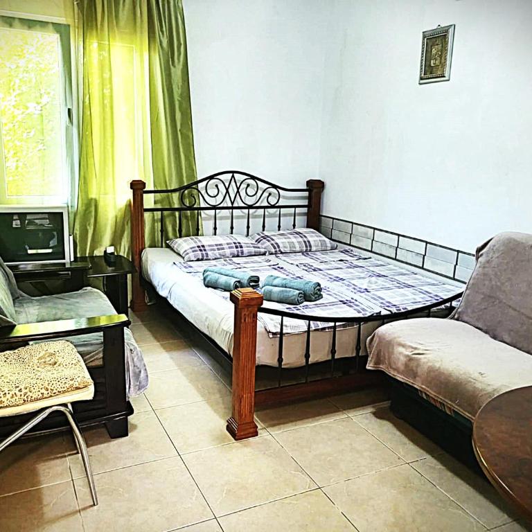 Apartment at villa with pool - Kuća sa 1 Spavaćom Sobom - 2