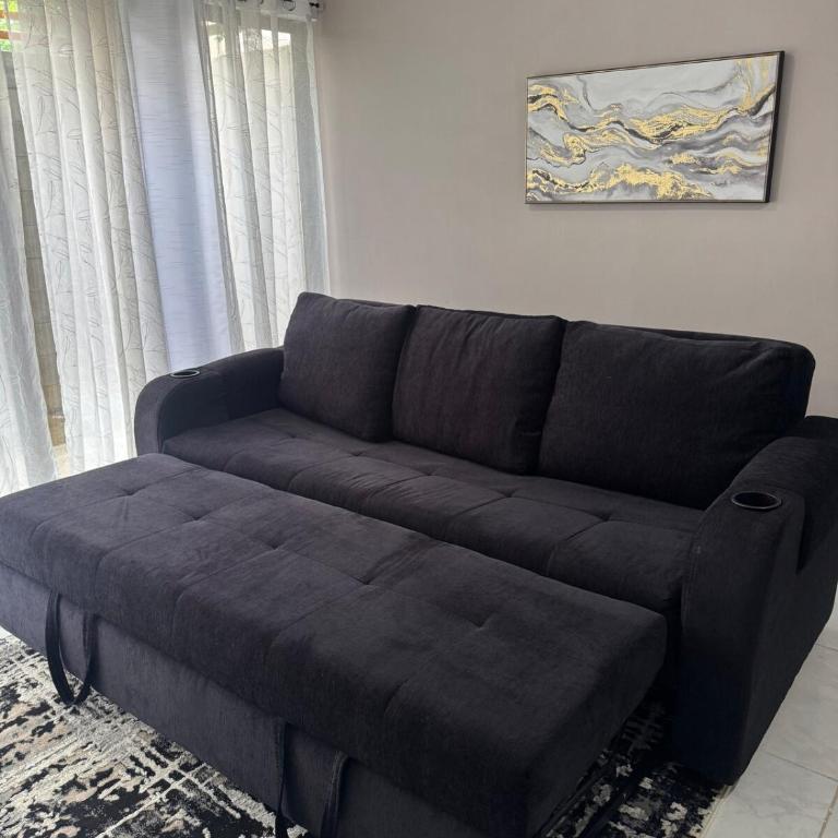 New ground floor apartment, very comfortable and excellent location - Three-Bedroom Apartment - 7