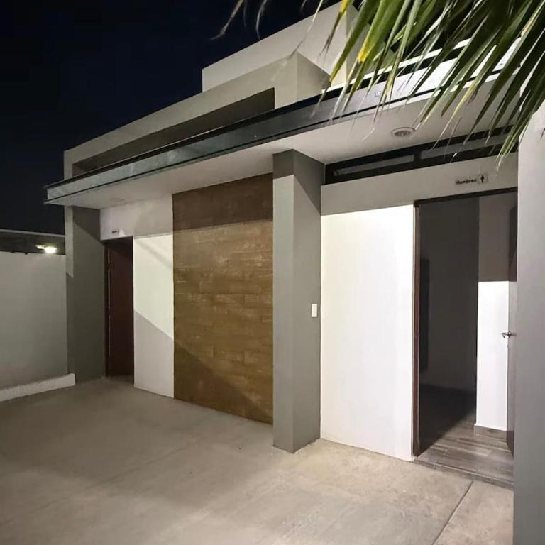 New ground floor apartment, very comfortable and excellent location - Three-Bedroom Apartment - 14